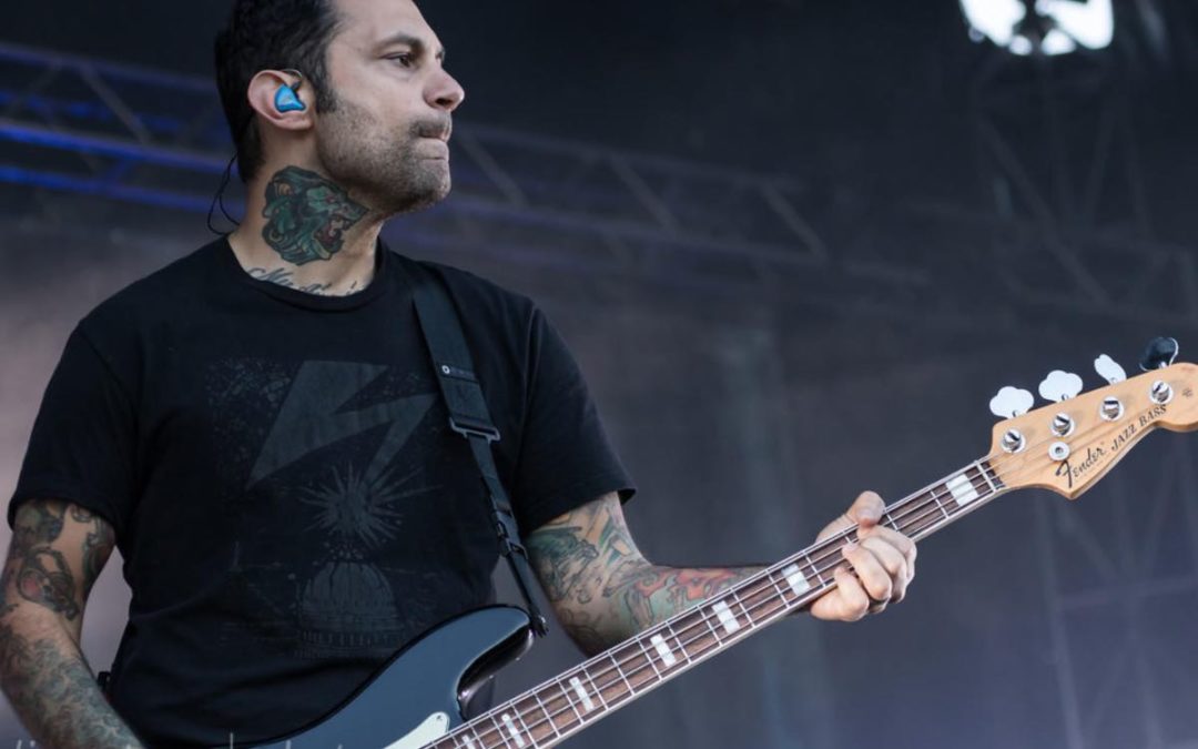 Joe Principe (Rise Against) talks about bass playing